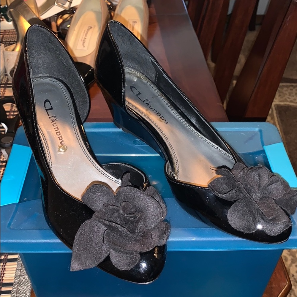 Shoes - Picture 2 of 5
